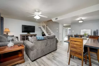 Photo #4: 223109368 Listing