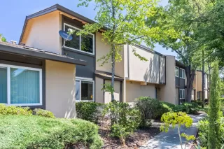 Photo #1: 223109888 Listing