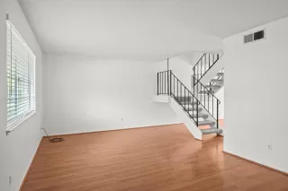 Photo #4: 223110259 Listing 