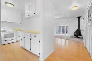 Photo #2: 223110433 Listing 