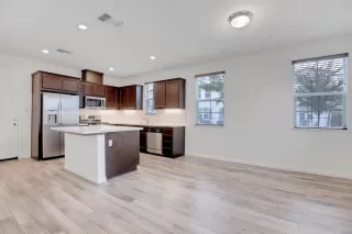 Photo #3: 223110947 Listing 