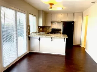 Photo #4: 223111127 Listing