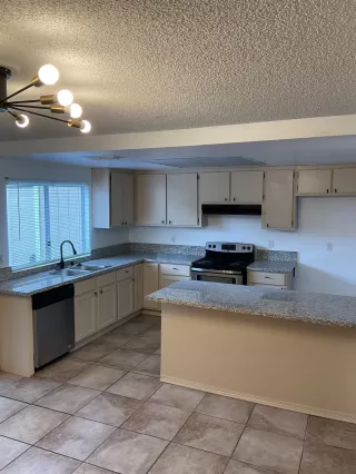 Photo #4: 223111553 Listing 