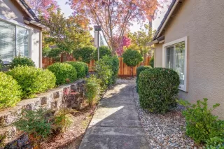 Photo #5: 223111815 Listing