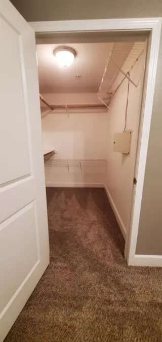 Photo #5: 223111923 Listing