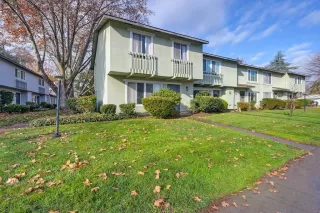 Photo #1: 223112797 Listing 