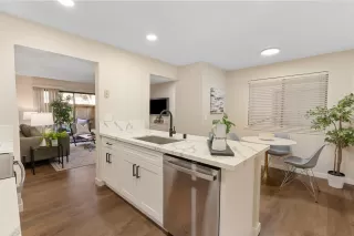Photo #6: 223113039 Listing