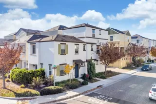 Photo #2: 223113349 Listing