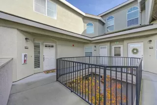 Photo #5: 223113448 Listing