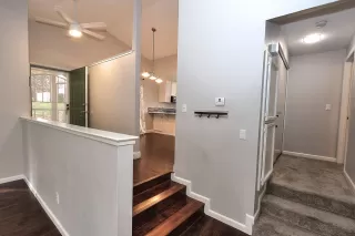 Photo #4: 223114047 Listing