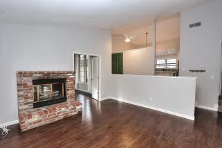 Photo #5: 223114047 Listing