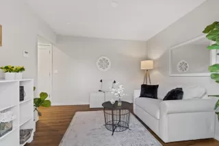 Photo #5: 223114430 Listing 