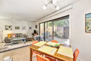 Photo #6: 223114638 Listing