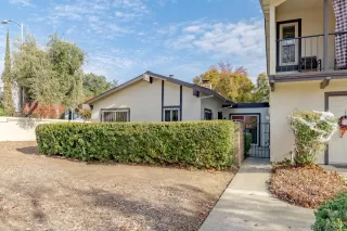 Photo #2: 223115503 Listing