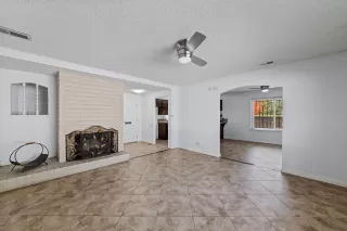 Photo #6: 223115503 Listing