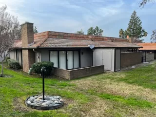 Photo #2: 223115626 Listing