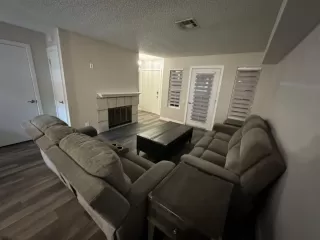 Photo #4: 223115683 Listing