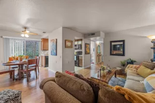 Photo #6: 223116618 Listing