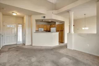 Photo #2: 223116647 Listing 