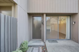 Photo #4: 223117013 Listing