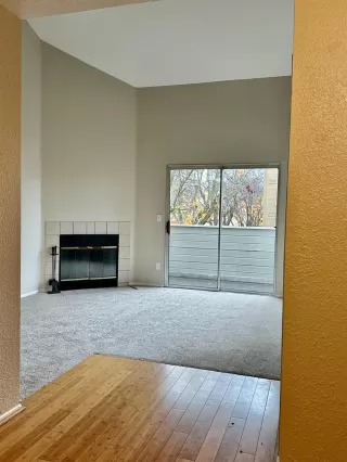 Photo #4: 223117038 Listing