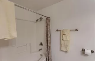 Photo #6: 223117298 Listing