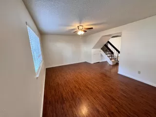 Photo #2: 223118722 Listing