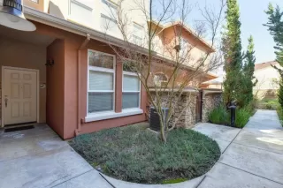 Photo #1: 224000537 Listing