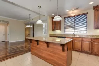 Photo #4: 224000537 Listing