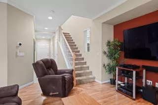 Photo #1: 224000846 Listing 