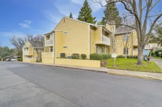 Photo #1: 224000853 Listing 