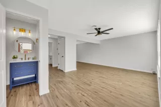 Photo #3: 224000870 Listing