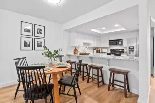 Photo #2: 224001545 Listing