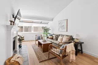 Photo #5: 224001545 Listing