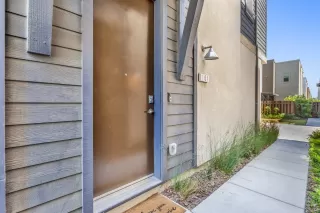 Photo #2: 224001820 Listing