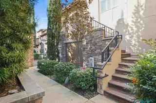 Photo #3: 224001850 Listing