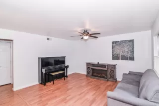 Photo #1: 224002202 Listing