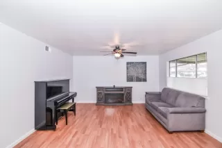 Photo #2: 224002202 Listing