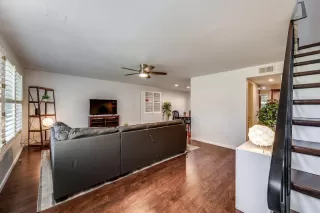 Photo #3: 224002255 Listing