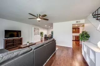 Photo #4: 224002255 Listing