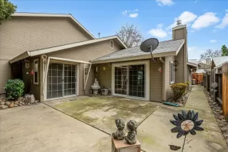 Photo #2: 224002691 Listing