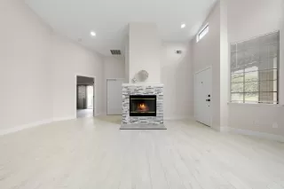 Photo #6: 224003200 Listing