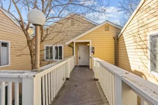 Photo #2: 224003421 Listing 