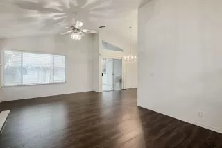 Photo #5: 224003485 Listing 