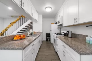 Photo #6: 224003661 Listing