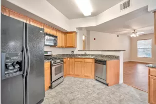 Photo #3: 224003939 Listing