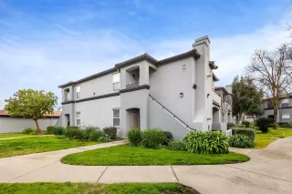 Photo #1: 224004412 Listing