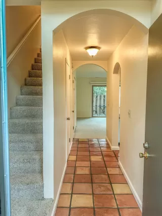 Photo #2: 224004556 Listing