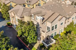 Photo #2: 224004605 Listing 