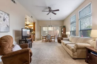 Photo #2: 224004806 Listing